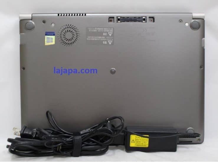 Toshiba dynabook R63/P Core i3 5005U Ram 4ghz SSD 128Gh